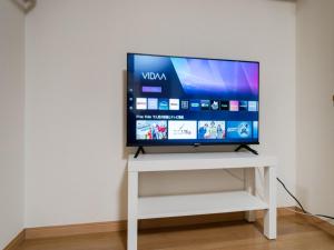 Shinjuku,5min Walk to Higashi-Shinjuku sta & Shinjuku Sta,King Bed,ree Wi-Fi