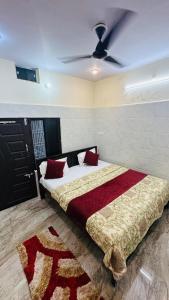 The Krishna Ji Paying Guest House