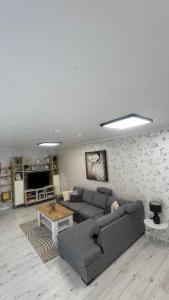 Green Forest Oasis & Sea