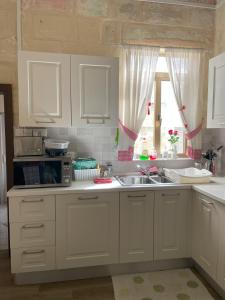 Full 2-storey house while on holiday
