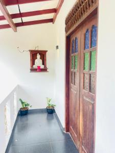 Laa Laa Villa