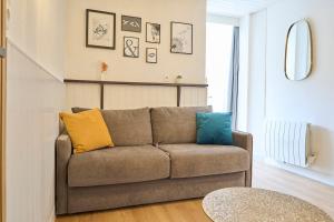 Les Deux Estrades Confort, Panache et Netflix