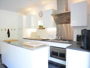 Family Retreat, Forested Anhée