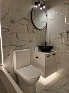 Seaside View 1-bedroom apartment!