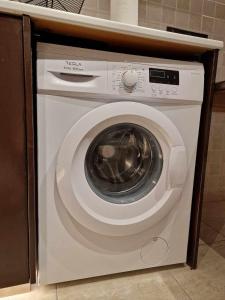 Seaside View 1-bedroom apartment!