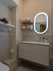 Sand - Rooftop Views, Wine Cellar & Espresso