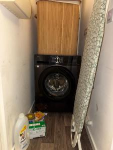 Cosy room nearamenities with free parking and WiFi