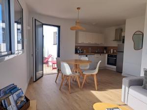 Vue panoramique Marais Breton, 900 m océan, superbe T2 avec terrasse