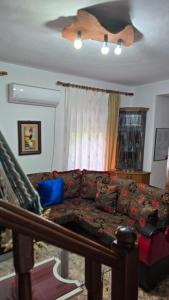 Enis Villa, 5km From Shengjini Beach