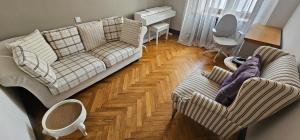 Al Pacino Family Lux Apartment