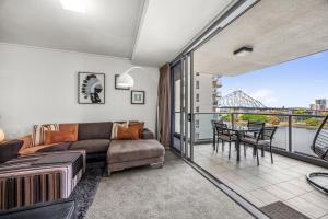 River Views 2 Bed 2 Bath Apt Secure Parking