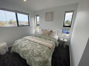 Christchurch Riccarton Brandnew Townhouse - Near Westfield Mall - Free Parking & Kitchen
