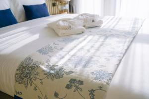 Ozone Sky View Residence