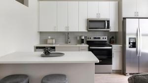 Landing Apartments near Sun City Center and Riverview