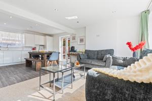 Long-Stay Ready in NG13 Bungalow, sleeps 6