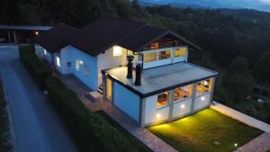 Apartmaji Beli Jelen