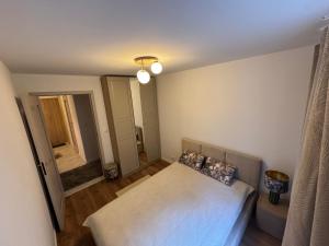 Apartament - Mieszkanie, nocleg przy Centrum Zdrowia Dziecka - Warszawa Międzylesie Wawer - Dzięcieliny 15