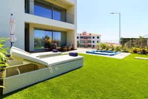 Star Lit Jacuzzi Apartment