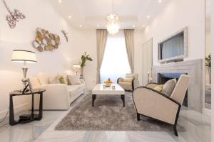 Dohany Synagogue Stay Walk to Deák & Fashion St