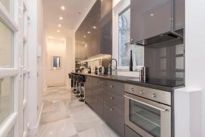 Dohany Synagogue Stay Walk to Deák & Fashion St