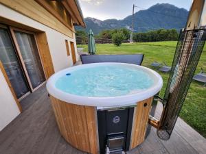 Domaine Le Manoir, bain nordique privé, vue Mont-Blanc