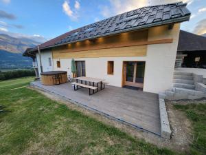 Domaine Le Manoir, bain nordique privé, vue Mont-Blanc