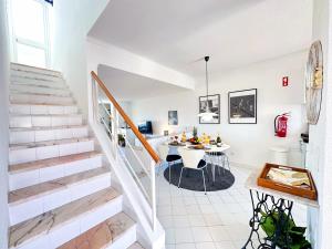 Stunning Sunrise & Sunset Rooftop Condo by BeCherish