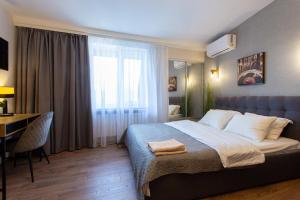 Сучасна квартира в центрі на Харківській набережній 3