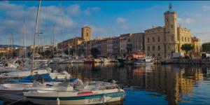 Séjour cosy avec vue mer, Clim et Netflix