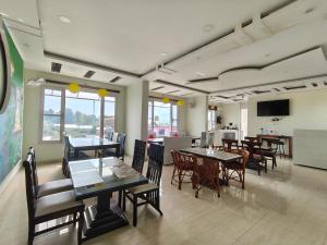 Gliders Inn- Curated by Sukhdev