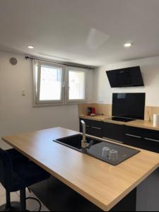 Appartement moderne calme 2 chambres WIFI fibre bein sport canal foot rmc netflix GRENOBLE