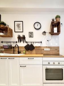 COZEE - Air-Conditioned Apartment with Netflix