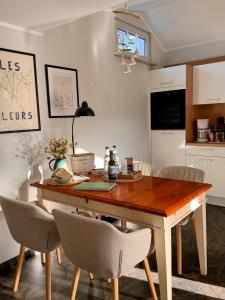 Sunlit Garden - Ruhig am Wald nahe Warnow Rostock - Kamin