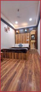 Hotel J-Jagati- Niwas Mall Road & Naini Lake - Hygiene and Spacious Room Free Wifi -Room Service - Best Hotel In nainital