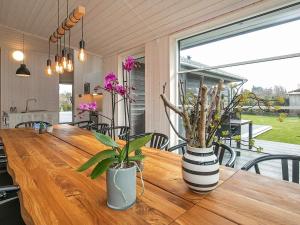 14 person holiday home in Væggerløse