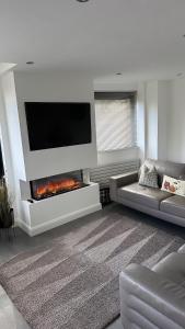 LUXURY Apartment Belfast City Centre overlooking Custom House Square