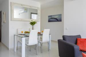 BnBNova - Lovely Saint Julian with Terrace