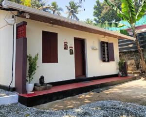 Paddys Abode Holiday Home