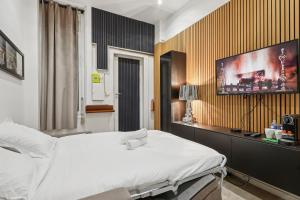 Nice flat close to Arc de Triomphe