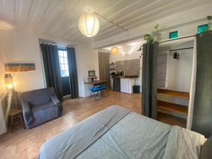 Casa lovits - Cozy One-Bedroom Apartment with Modern Comforts