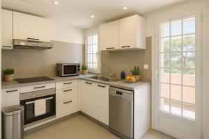 Élégant T3 neuf, 6 pers, clim, balcon, pkg gratuit, 5 min du Port