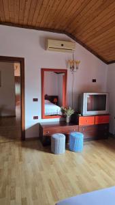 Enis Villa, 5km From Shengjini Beach