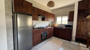 Cozy 2BRs chalet in Einbay Boho designed