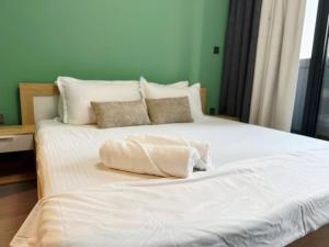 Bright & Cozy 1BR in Business Bay with Skyline Views - Ubytování bez kategorie ve městě Dubaj