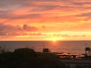 Grande maison face à locéan
