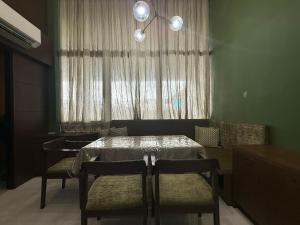 Modern Loft in Newport City - 2BR and 2BA