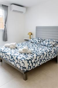 Élégant T3 neuf, 6 pers, clim, balcon, pkg gratuit, 5 min du Port