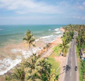 Green Villa Beach And Juice Bar