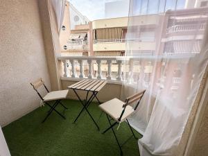 New Apartment 150m from beach