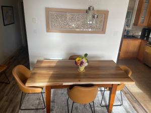 Sooke Harbour Hideaway - Luxurious Vacation Rental